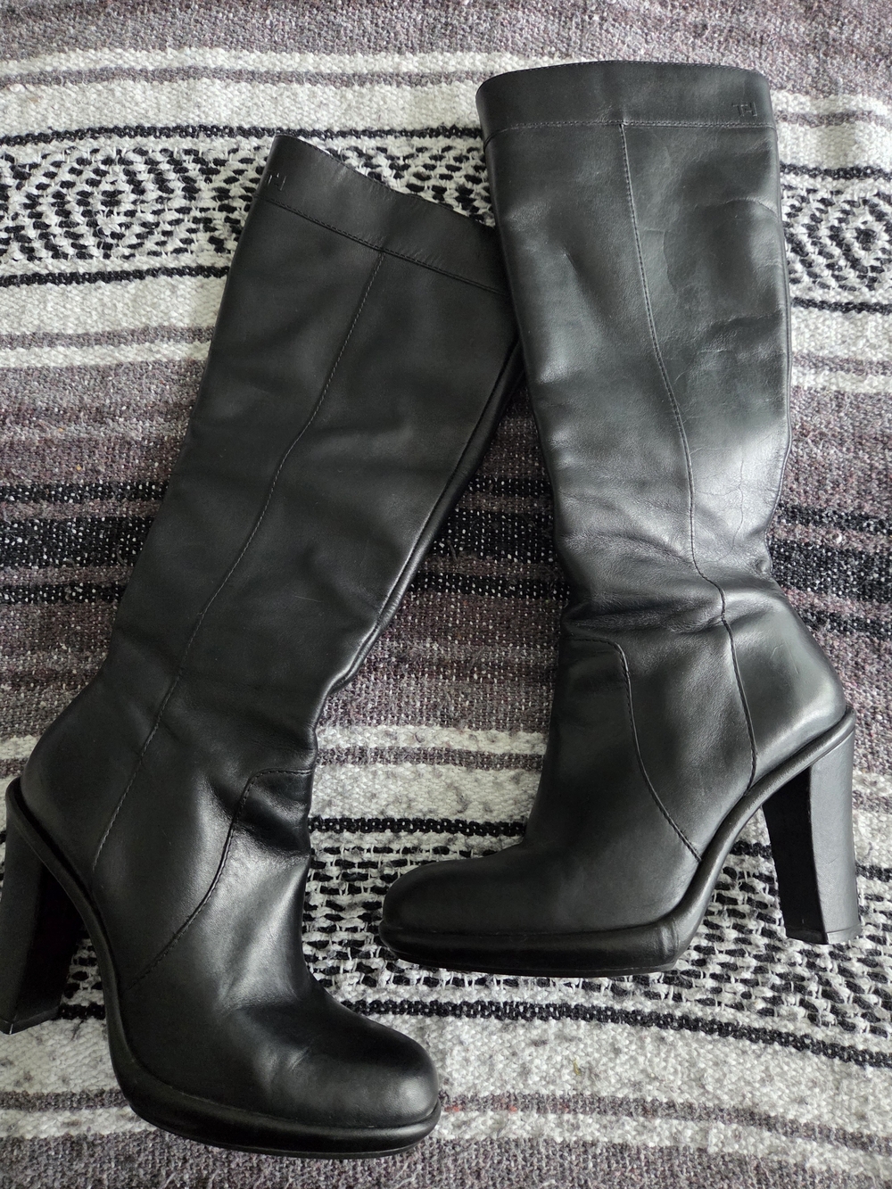 Vintage Tommy Hilfiger Black Leather Knee Boots TW01370